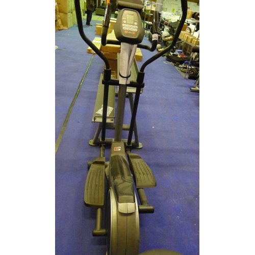 1282 - 1 ProForm elliptical trainer type 225 CSE, RRP £285