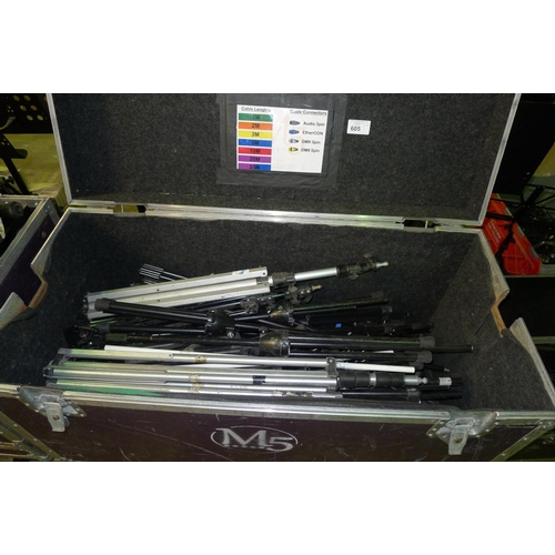 605 - 1 flight case with hinged lid containing a quantity of various stands