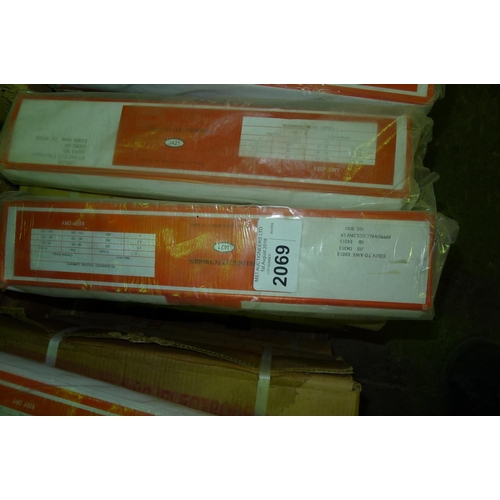 2069 - 70kg of welding electrodes, 4.0mm x 400mm