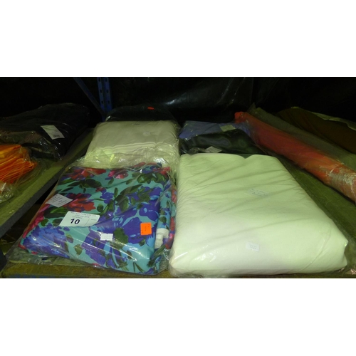 10 - 6 bags of various fabric - sizes are written on the bags