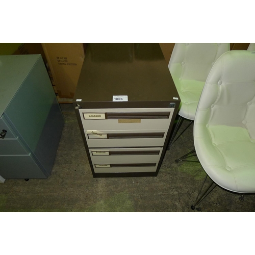 1006 - 1 small metal 4 drawer filing cabinet