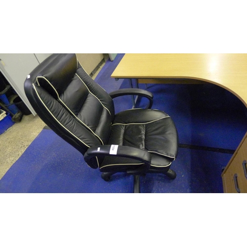 1184 - 1 black upholstered high back office swivel chair