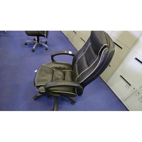 1179 - 1 black upholstered high back office swivel chair