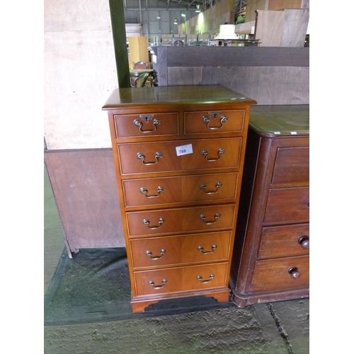 788 - A reproduction mahogany bedroom chest of 2 Short and 5 long graduated drawers with drop handle