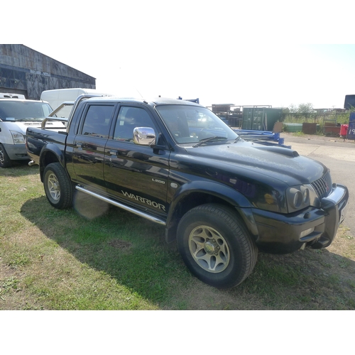 2478 - 1 Mitsubishi L200 Warrior LWB Double cab pick up truck 1st Reg: 13/05/2004, Mot just expired, 2477cc... 