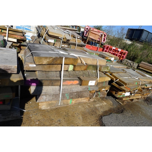 2554 - 1 pallet containing a quantity of various hardwood offcuts / slabs - mainly oak