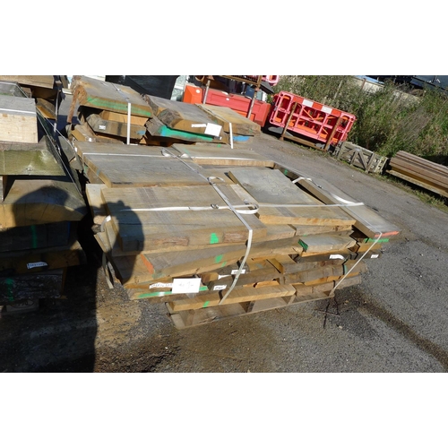 2555 - 1 pallet containing a quantity of various hardwood offcuts / slabs - mainly oak