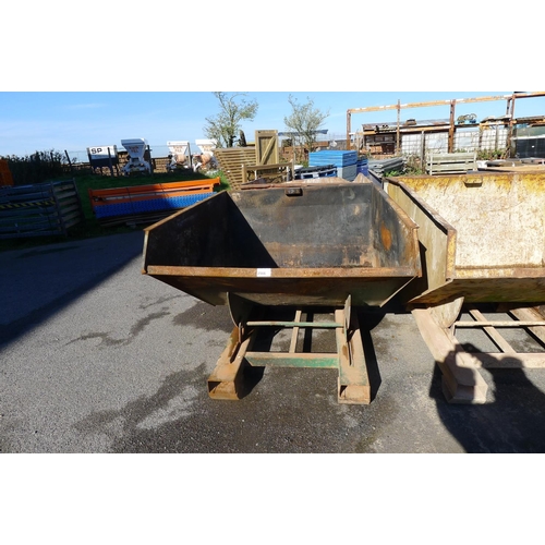 2566 - 1 metal tipping skip suitable for forklift etc