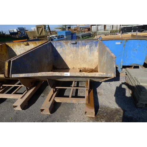 2568 - 1 metal tipping skip suitable for forklift etc