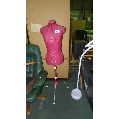 119 - 1 adjustable dress makers dummy