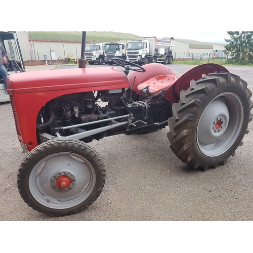 2576 - 1 Grey Ferguson T20 Petrol TVO tractor, reg DDO 726, 1st reg 22/02/1950..Historic vehicle