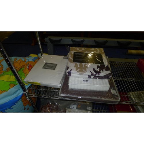 1317 - 3 various duvet cover sets and 2 king size sheets