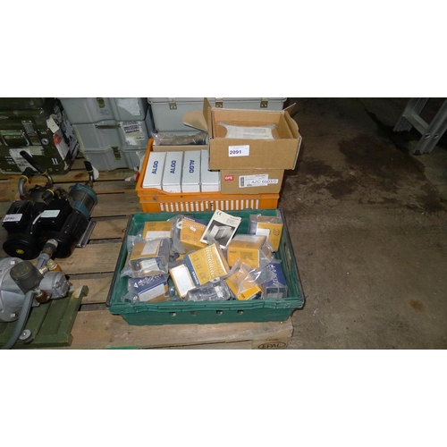 2091 - A quantity of various items including Siemens contactors, Algo handsets & 2 control units by Schroff... 