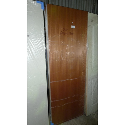 3061 - 2 internal doors each approx 686mm x 1980mm