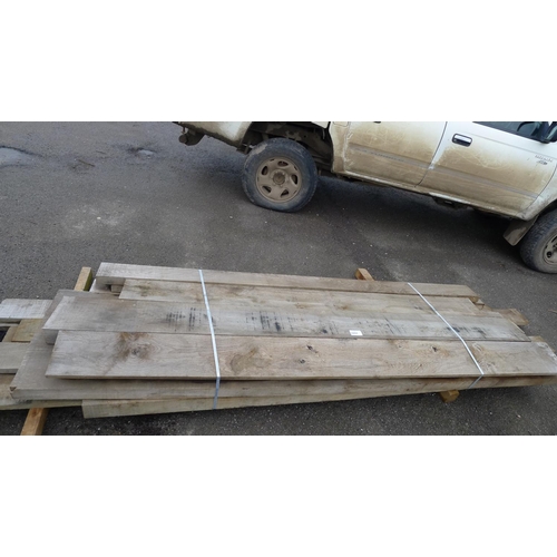 3331 - A quantity of various hard wood (mainly oak), sizes vary but includes 150mm x 30mm, 230mm x 80mm, 63... 