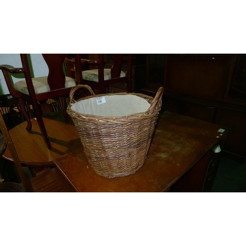 729 - A log basket