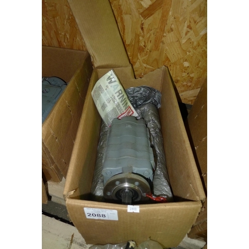 2088 - 1 replacement hydraulic pump - no make visible