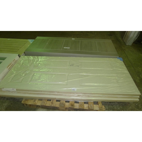 3064 - 4 internal cream doors by Premdor each approx 826mm x 2040mm