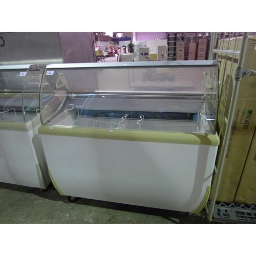 1719 - One electric ice cream display freezer by Valentini 240v - trade