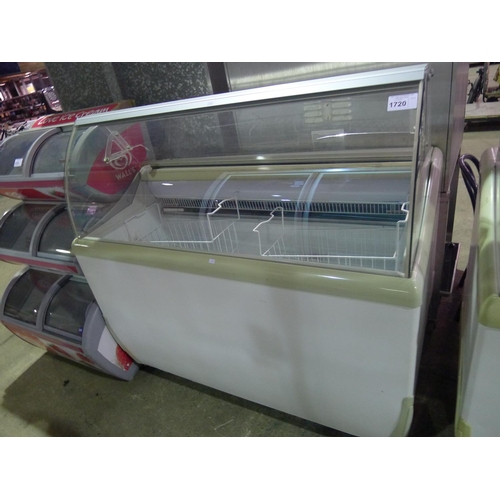 1720 - One electric ice cream display freezer by Valentini 240v - trade