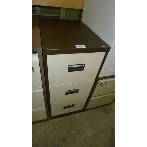 1095 - 1 metal 3 drawer filing cabinet