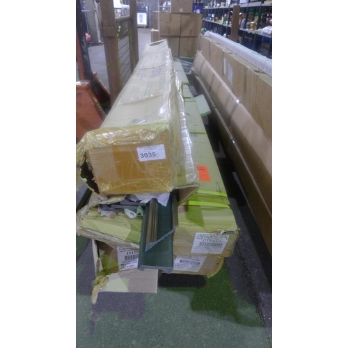 3035 - 4 full boxes of Arqadia frame mouldings and 2 part full boxes of frame mouldings including Emafyl