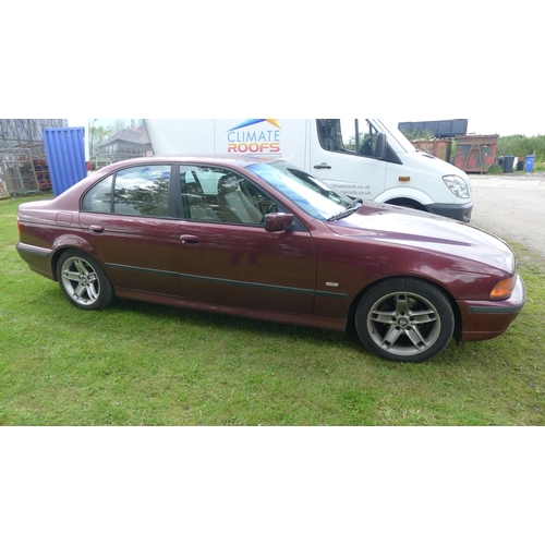 2290 - BMW 523i SE Auto 4 Dr Saloon, Reg W731 OCB 30/03/2000, Mileage 183,000, MoT 16/10/2019,