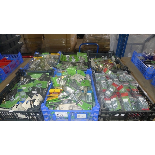 2109 - A quantity of various hardware including screws, hooks, hinges, cladding clips etc. Contents of half... 