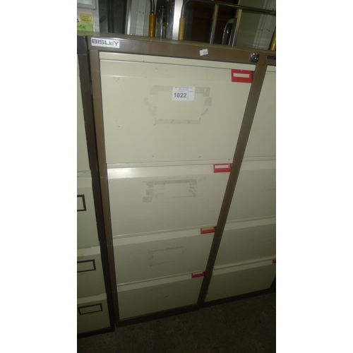 1022 - 1 metal 4 drawer filing cabinet