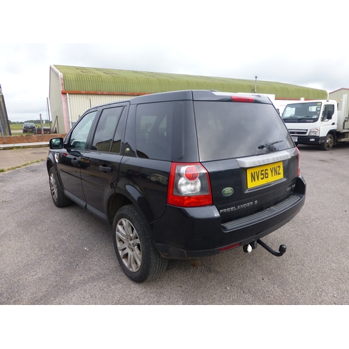 2639 - Land Rover Freelander 2 HSE TD4, Black, leather, 6 speed manual diesel. 2179cc, 4x4 Estate. Reg NV56... 