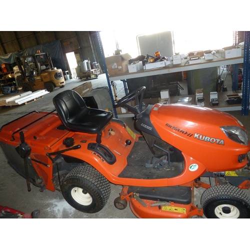 2271 - 1 ride on lawn mower by Kubota type GR1600-II, 515 hours, with grass collection box. Engine and deck... 