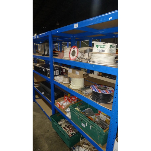 3333 - 2 freestanding bays of blue metal boltless stores type racking, each bay approx 1.79m high, 1.2m wid... 