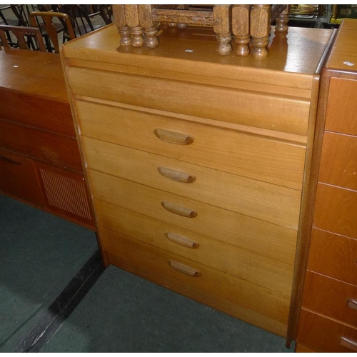 728 - 2 1970s/80s vintage bedroom chest of drawers