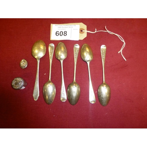 608 - 6 silver teaspoons, a small silver pill box and a silver locket