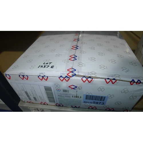 1257e - An 8 lamp candle style chandelier by Light