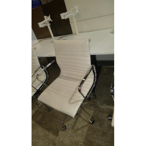 1085 - 1 cream upholstered chrome framed office swivel chair