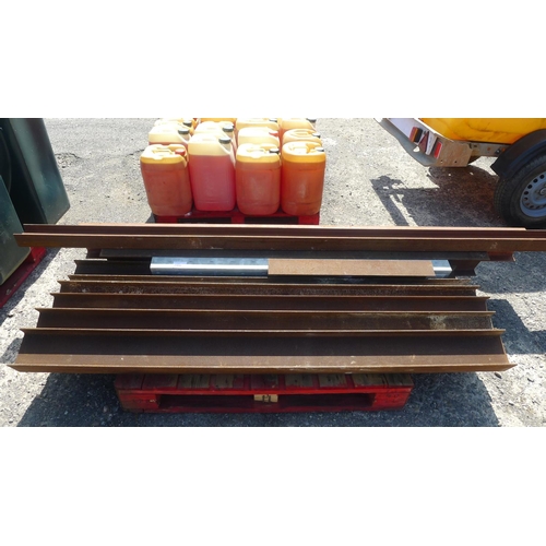 2986 - 1 pallet containing a quantity of various RSJ's including 150 x 90mm, 100 x 75mm and 180 x 100mm. Le... 