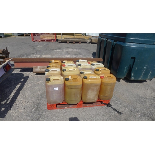 2991 - 1 pallet containing 16 x plastic drums of red diesel (mainly 25L drums)