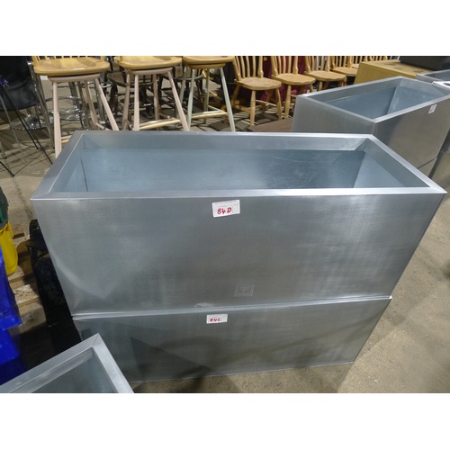 84d - 1 Galvanized planter by Primrose 100 x 40 x 40cm