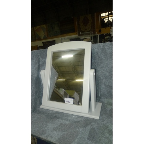 3430 - One white wooden dressing table mirror and a glass monitor stand by Van Haus