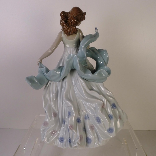 129 - A Lladro figurine 