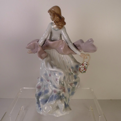 130 - A Lladro figurine 