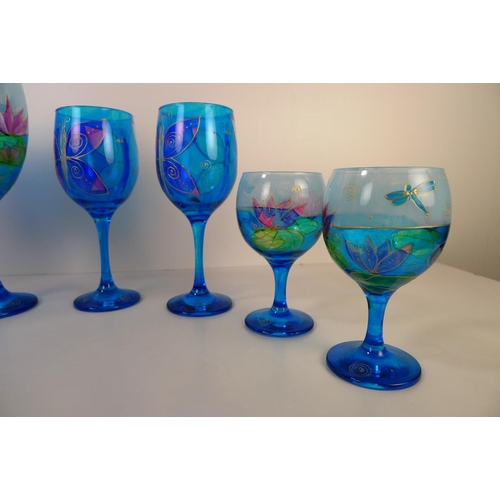 299 - 7 miscellaneous coloured drinking glasses