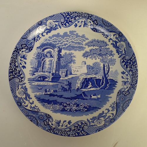 314 - A large blue and white decorated Spode fruit dish and 4 matching smaller dishes