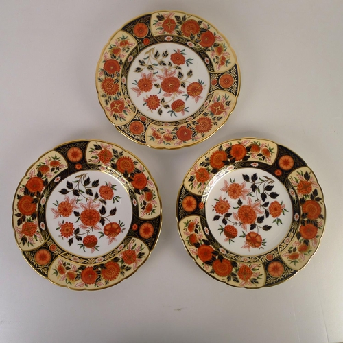 360 - 3 Royal Crown Derby antique chrysanthemum plates, 22cm diameter, with boxes