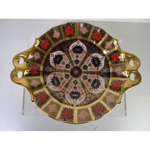 377 - A Royal Crown Derby old Imari 1128 duchess tray, 30cm wide, with box