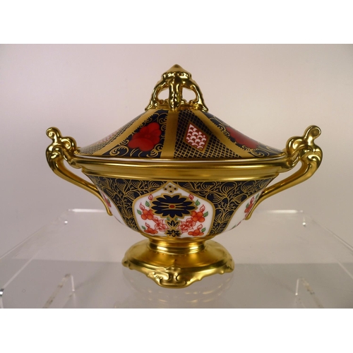 382 - A Royal Crown Derby old Imari 1128 two handled urn with cover, 14cm tall, with box