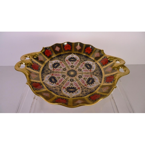 386 - A Royal Crown Derby old Imari 1128 duchess tray, 30cm wide, with box