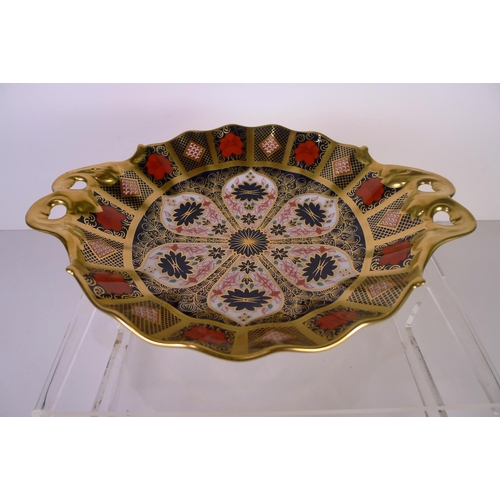 387 - A Royal Crown Derby old Imari 1128 duchess tray, 30cm wide, with box