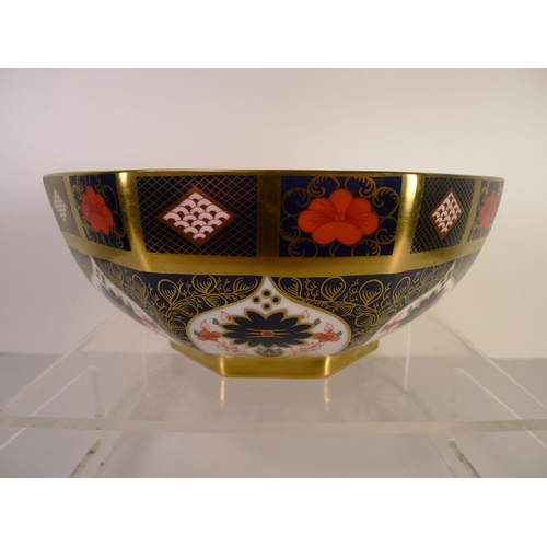 414 - A Royal Crown Derby old Imari 1128 octagonal bowl, 28cm diameter, with box